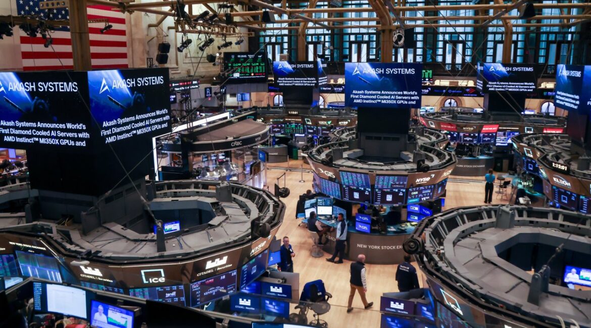 Индекс Доу-Джонса поднялся на 300 пунктов в надежде на сделку с Ираном