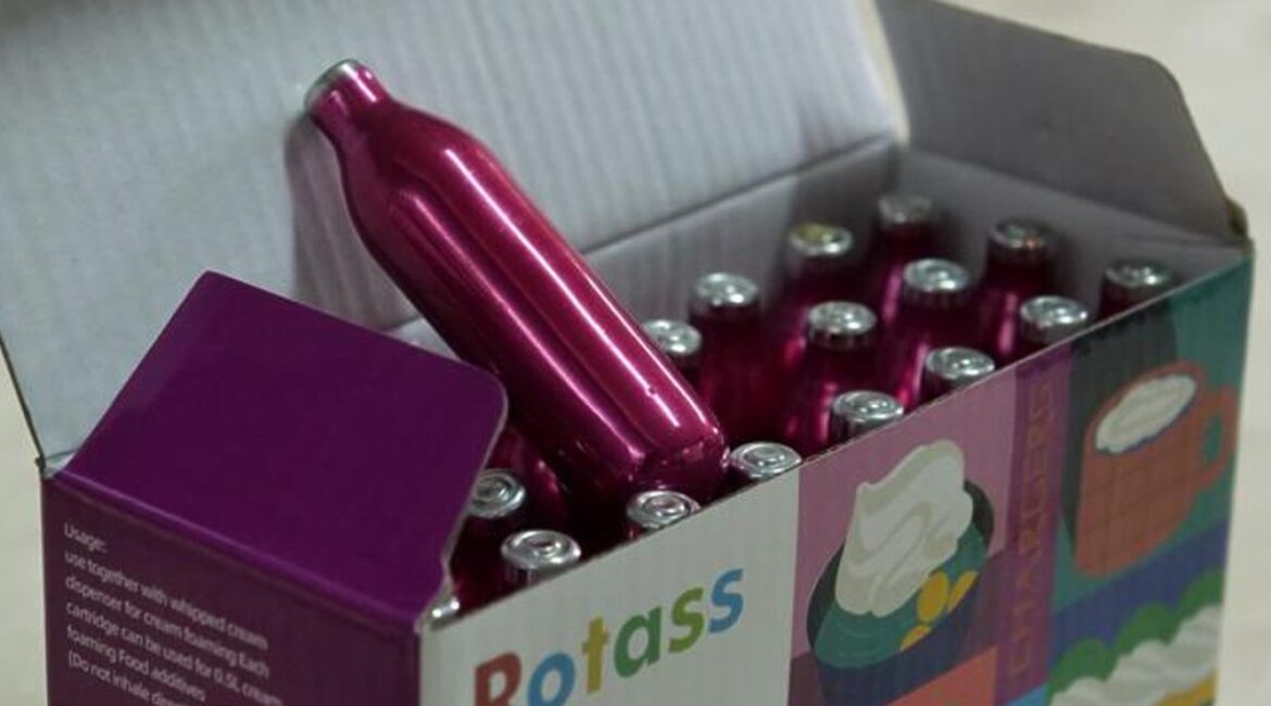 Евросоюз запретит большие бутылки с керосином