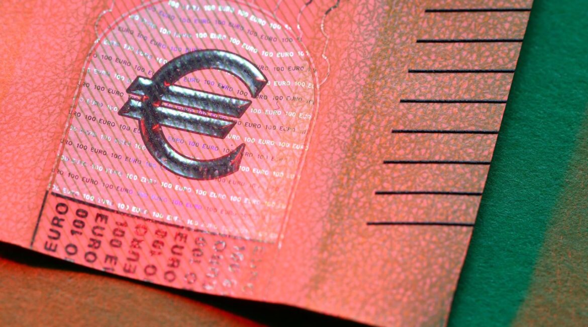 Евро находится на пути к худшему кварталу с 2024 года.