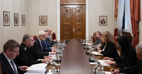 Йотова позвонила в службы из-за конфликта на Ближнем Востоке