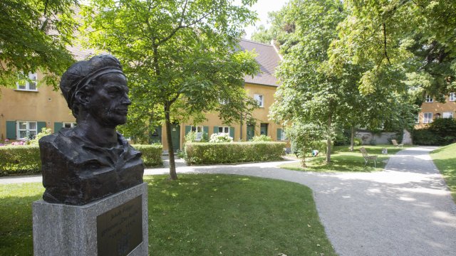 Семейный банк, который давал в долг императорам и папам Римским, может быть выставлен на продажу