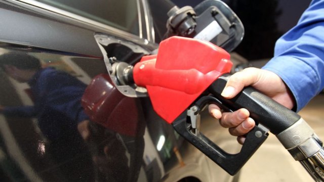 Клисурски: Цена на топливо выше 1,70 евро за литр увеличит инфляцию до 1 процентного пункта