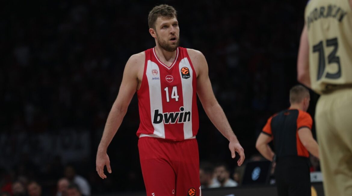 Александр Везенков расстался с Николетой, он уже в холостяцкой команде