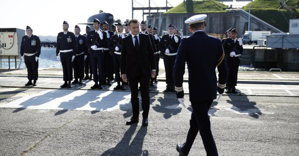 Франция отправляет авианосец «Шарль де Голль» в Средиземное море