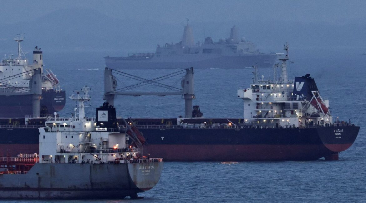 На Крите арестован поляк, шпионивший за военными кораблями и самолетами НАТО