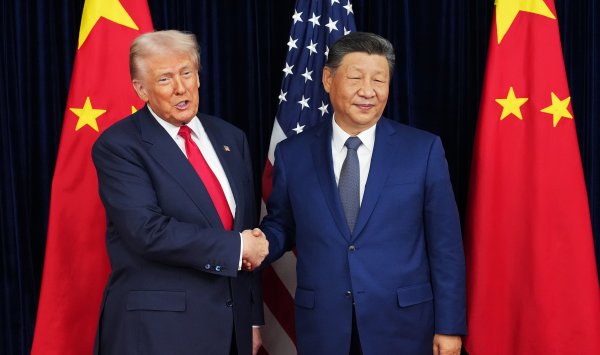 Дебаты в Пекине: должен ли Китай использовать свою армию, чтобы влиять на мир?