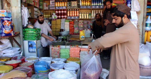 Иран с сегодняшнего дня запретил экспорт продуктов питания из-за войны