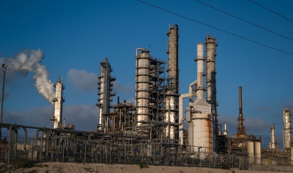 Чистая паника: сумасшедший понедельник на рынке нефти провернул нервы трейдеров