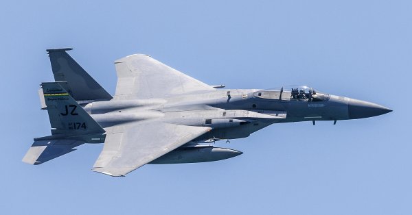 В Кувейте разбился американский F-15, обсуждается «дружественный огонь» ВИДЕО