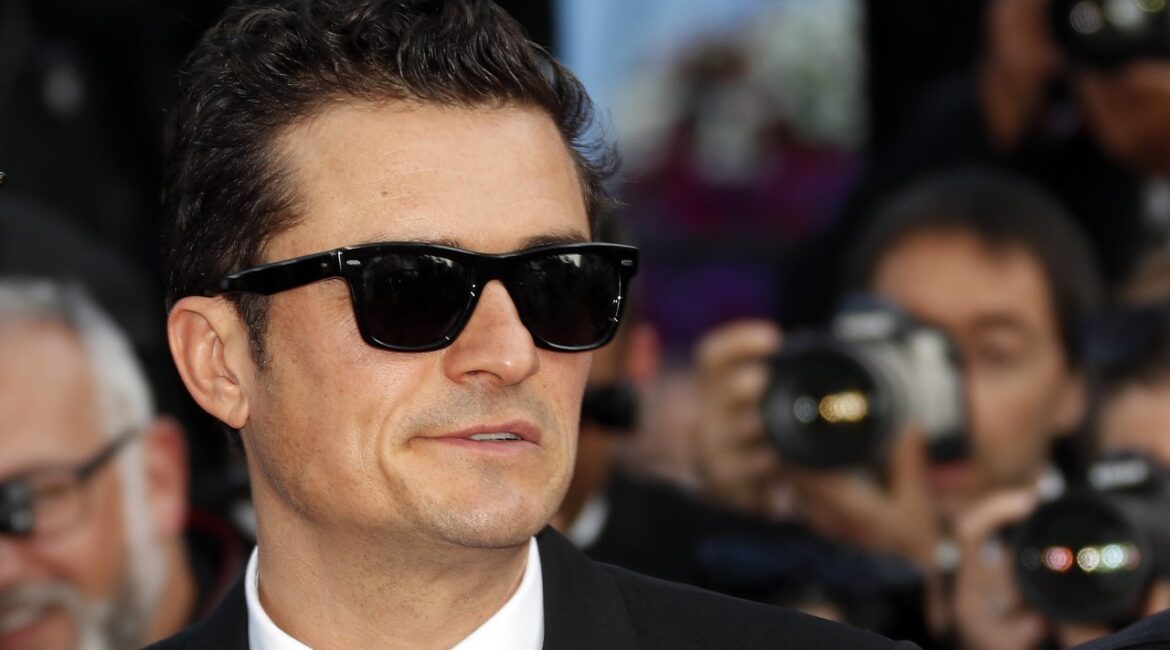 Отношения Орландо Блума и его новой возлюбленной становятся серьезными