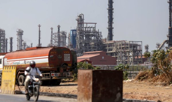 Цена на российскую нефть для Индии достигла рекордной отметки, а спрос растёт