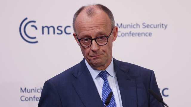 Канцлер Германии теряет поддержку быстрее всех европейских лидеров