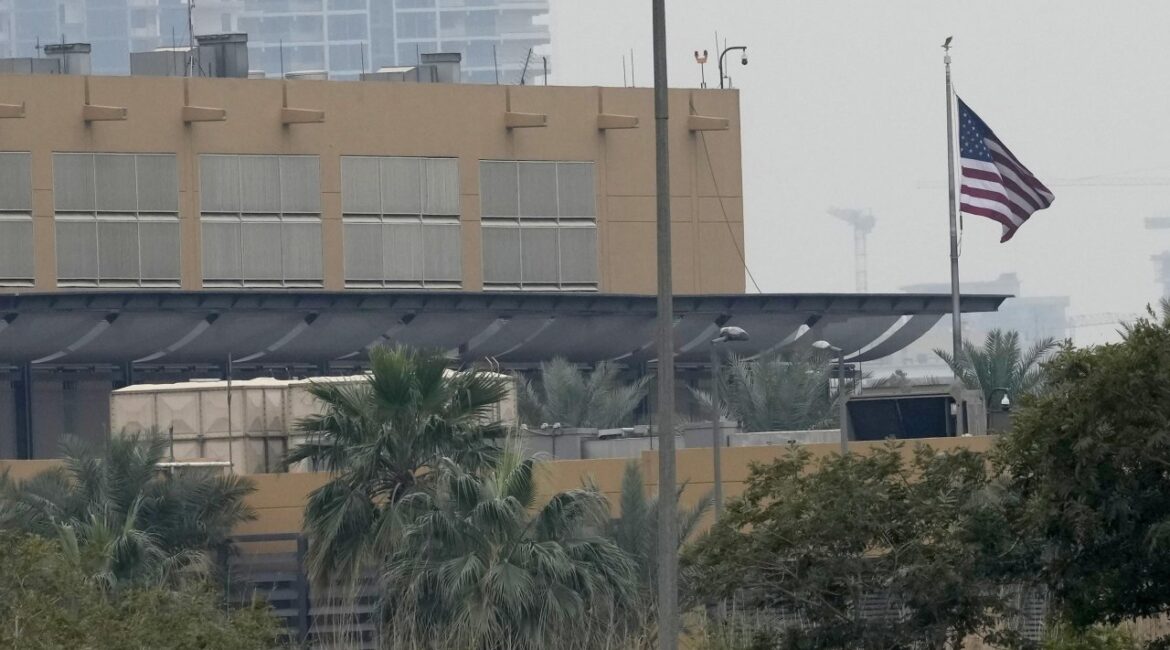 Посольство США в Багдаде атаковано, Израиль масштабной волной ударов по Тегерану