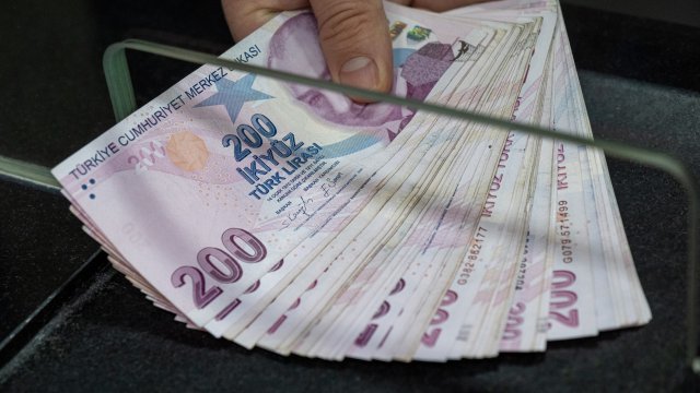 Турция потратила 12 миллиардов долларов на защиту лиры от военных потрясений