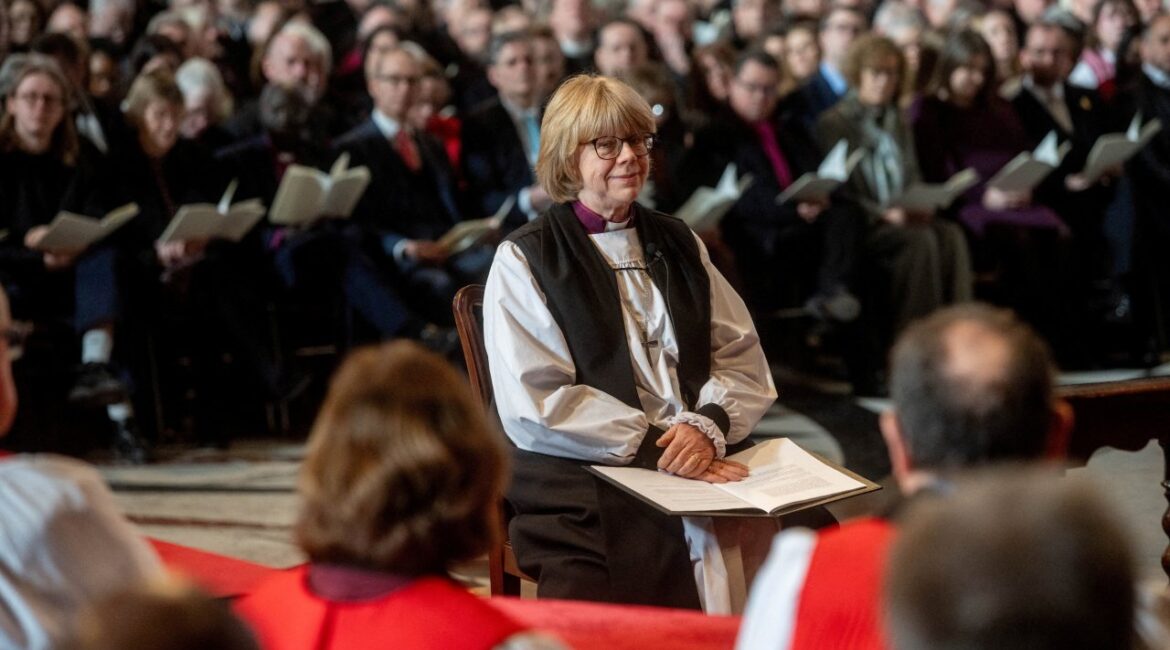 Интронизация в Кентербери: Женщина возглавляет Англиканскую церковь