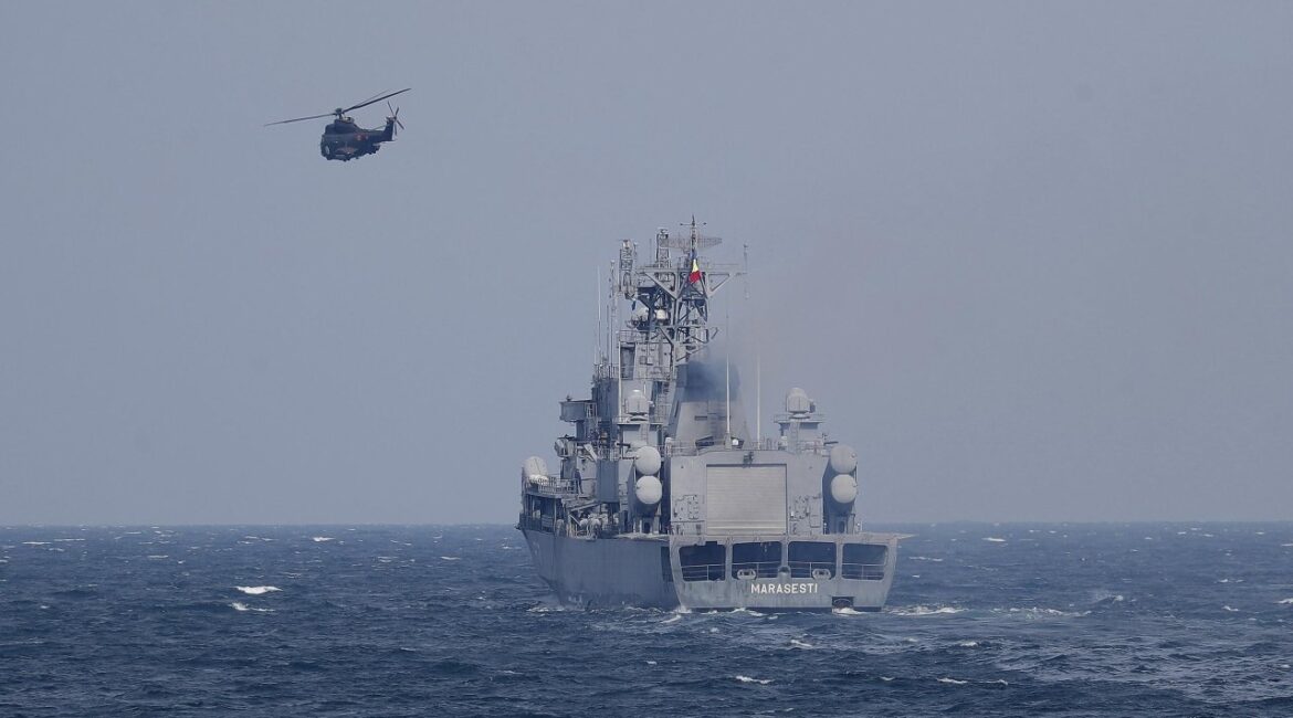 Турция обнаружила в Черном море 275 подозрительных объектов с начала войны на Украине