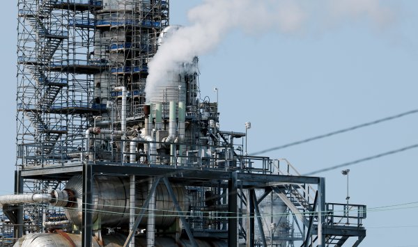 Энергетика и оборона подскочили, поскольку рынки воспринимают новую войну