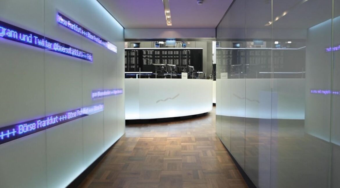 Ведущие европейские биржи завершили сессию снижением