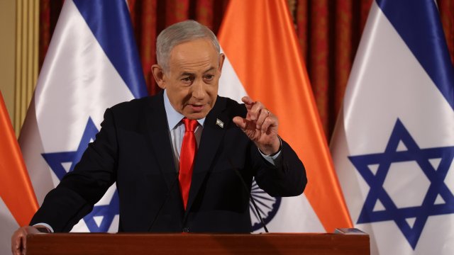 Почему Нетаньяху решил напасть на Иран именно сейчас