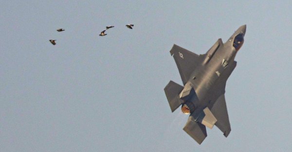 Несколько американских военных самолетов разбились в Кувейте