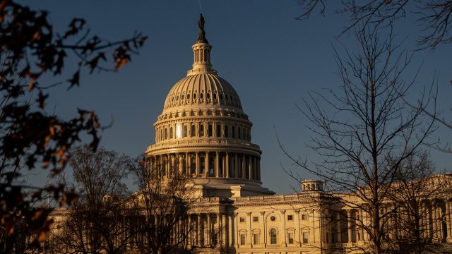 Новый законопроект о жилье в США требует от крупных инвесторов продать свои дома в течение 7 лет.