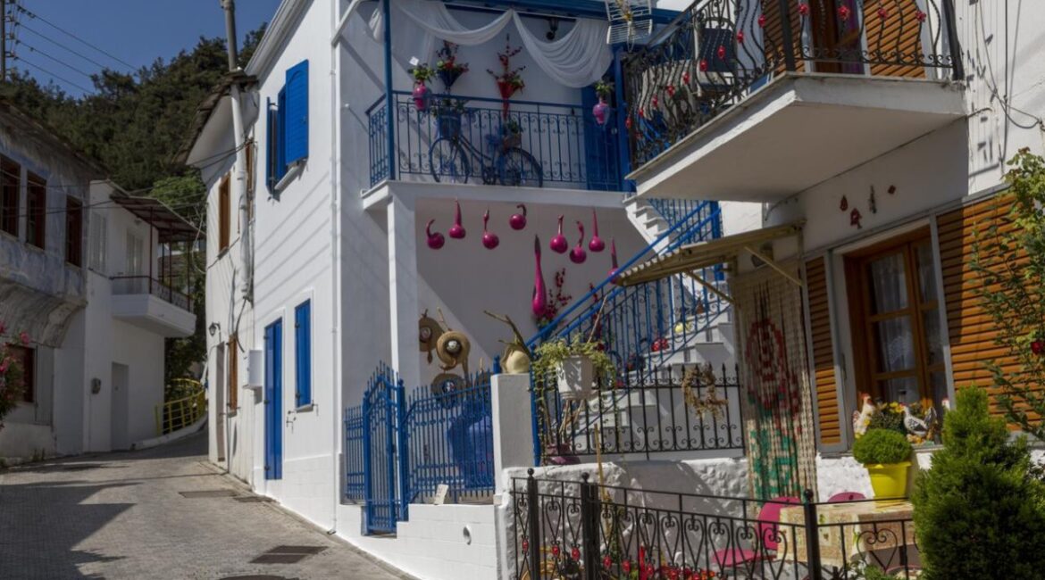 С 1 апреля аренда в Греции только по безналу.