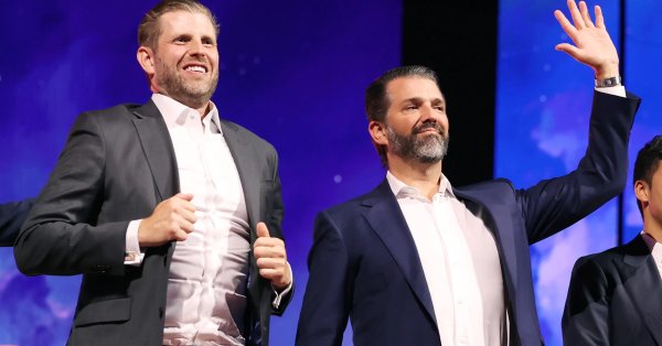 Двое сыновей Трампа инвестируют в компанию по производству военных дронов