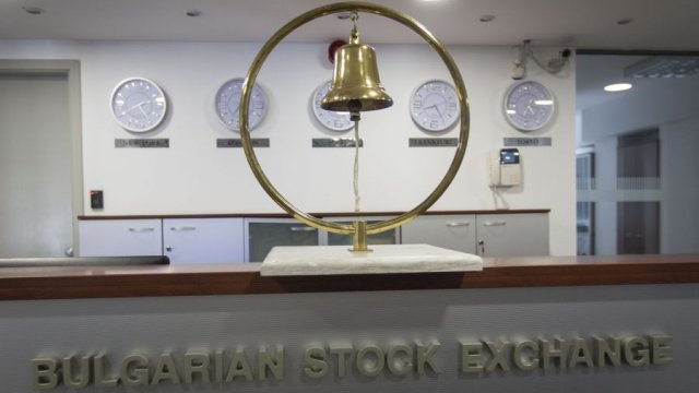 Индексы БФБ стерли прогресс с начала года