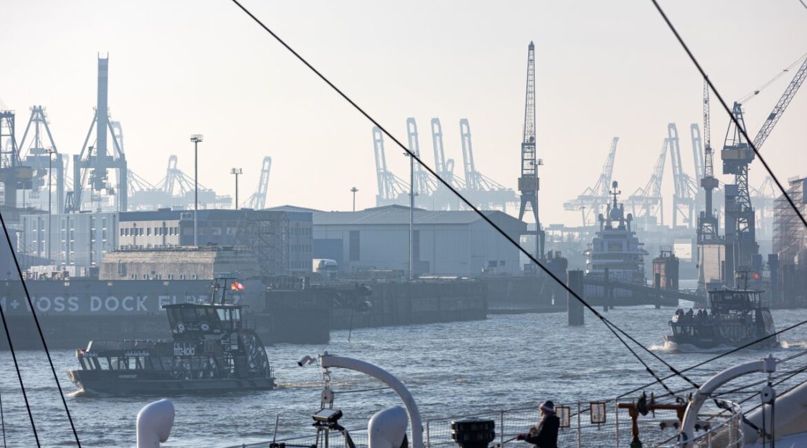 ЕК снижает прогнозы экономического роста и инфляции на фоне затяжного конфликта в Иране