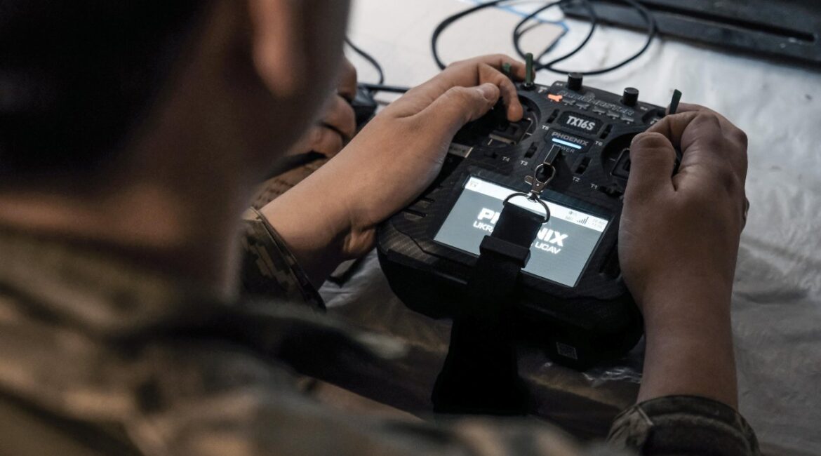 Переход на дроны: Тайвань снимает с вооружения OH-58D