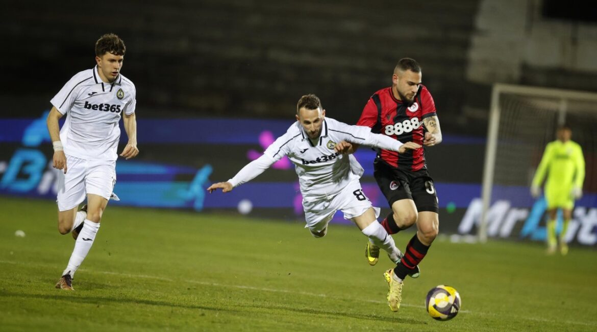 Столичное дерби между софийским «Локомотивом» и «Славией» не выявило победителя