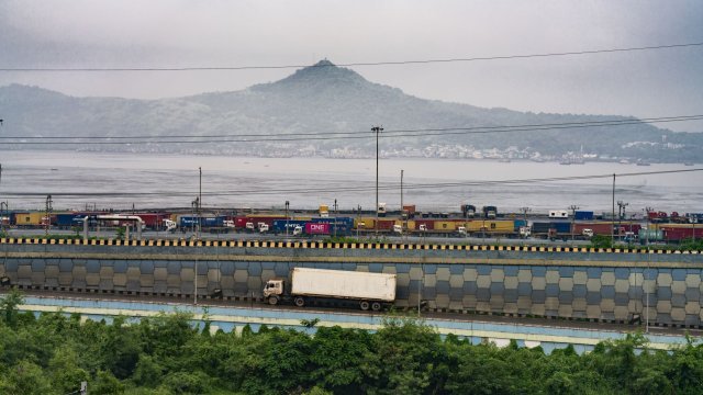 Исторические торговые соглашения вывели Индию на мировую арену, но проблемы остаются