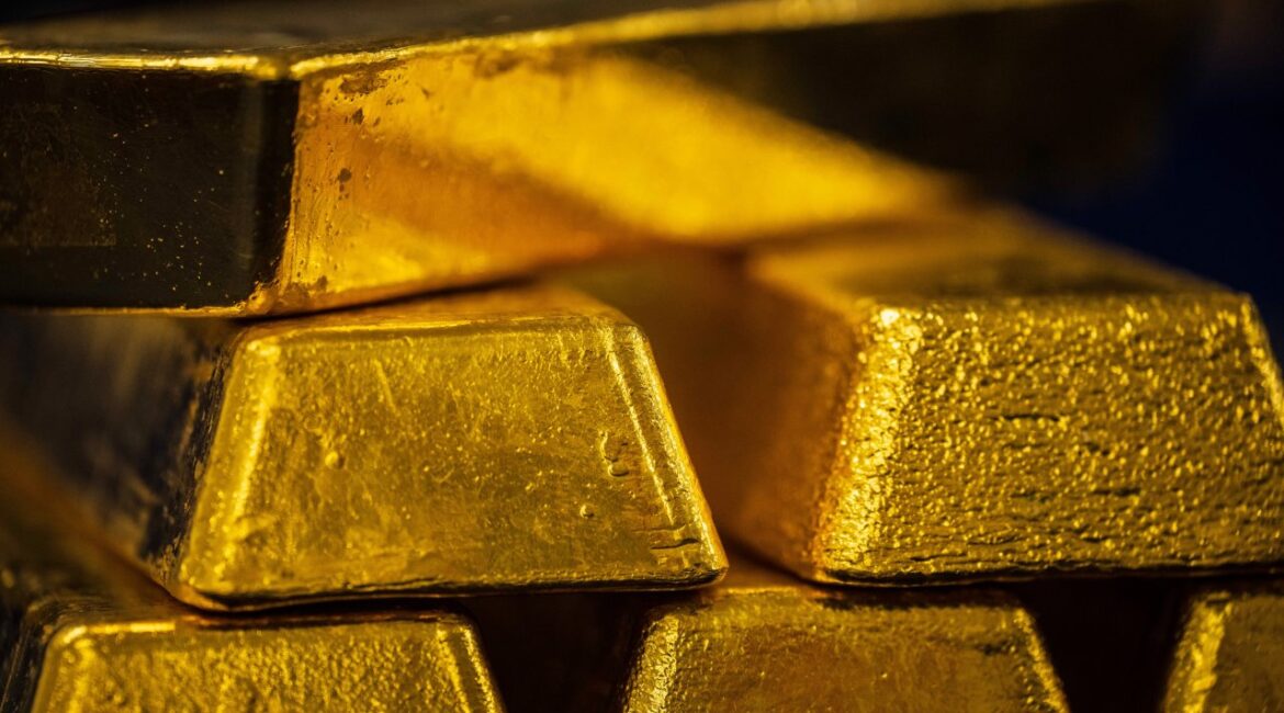 Турция рассматривает возможность использования своих золотых резервов в размере 135 миллиардов долларов для защиты лиры