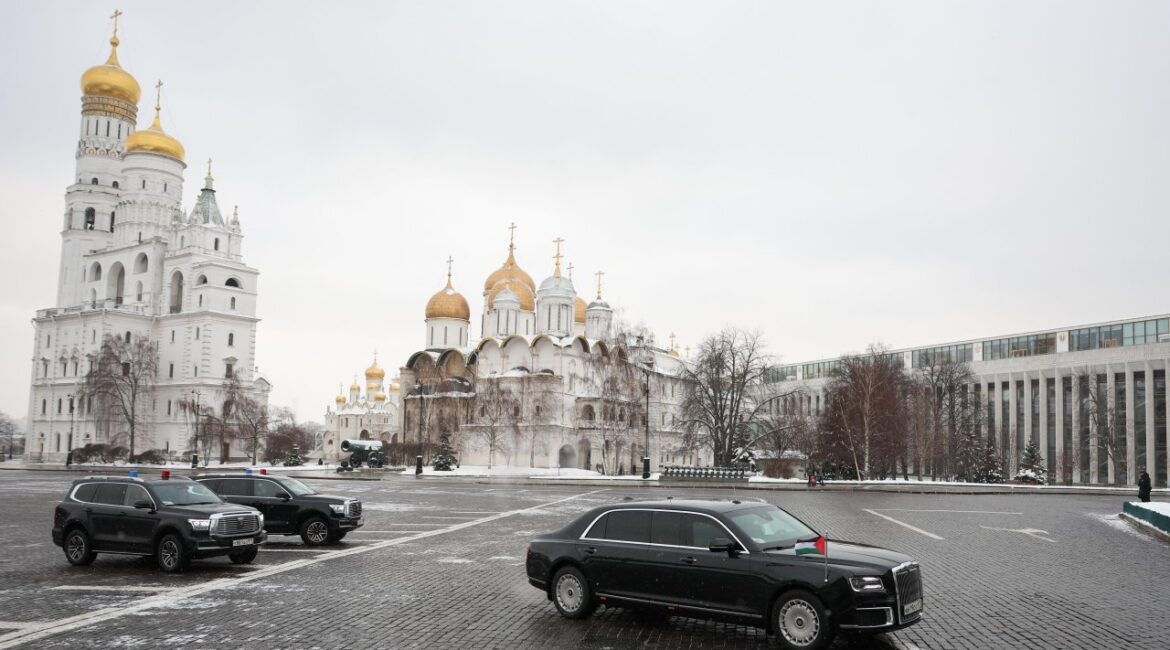 Кремль: Киевский режим должен решить вопрос легитимизации своей власти