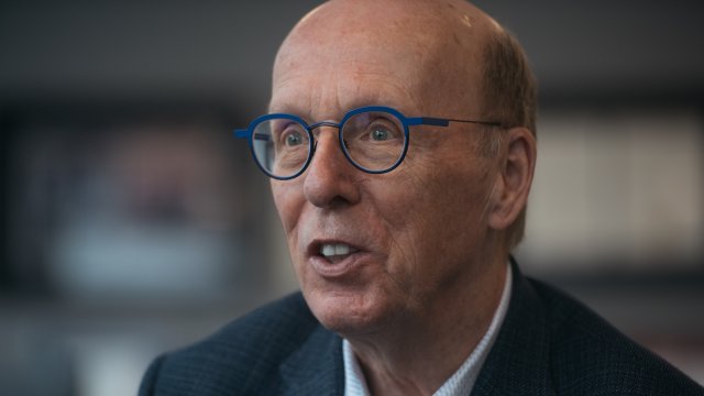 Канадский миллиардер приобрел почти 27% издательства журнала Economist