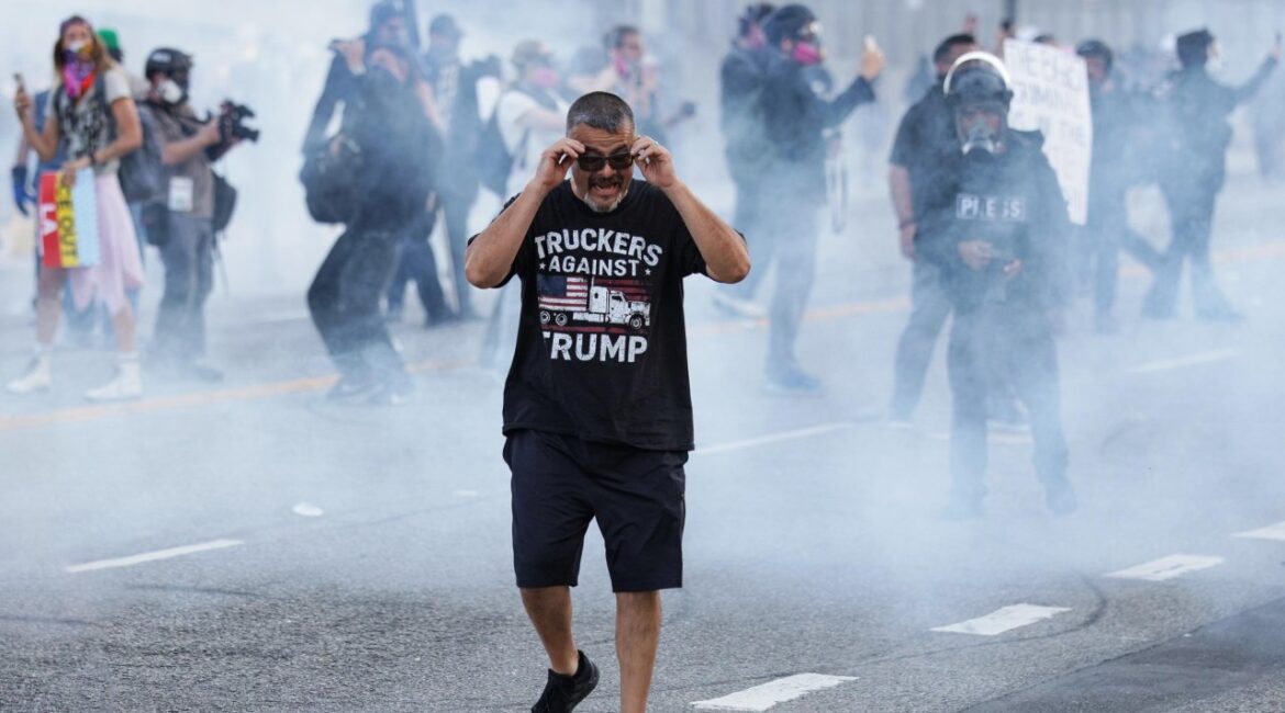 В США протестовали против Трампа не менее восьми миллионов человек