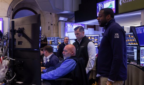 Цена на нефть, война и искусственный интеллект встряхивают акции на миллиарды