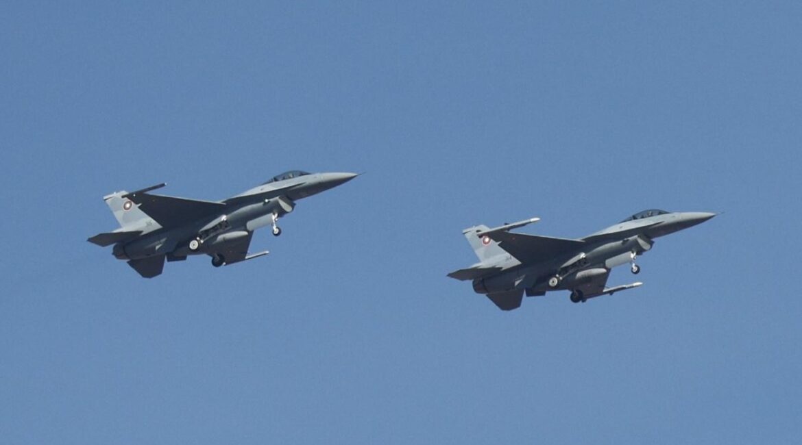 Болгария и Греция с совместными полетами F-16 в нашем небе