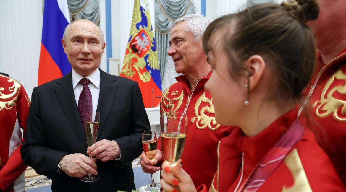 «Я восхищаюсь Путиным»: украинцы, поверившие в российскую пропаганду