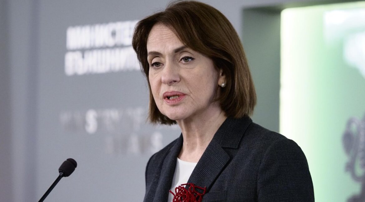 Неинский: Болгарию не приглашали участвовать в защите Ормузского пролива