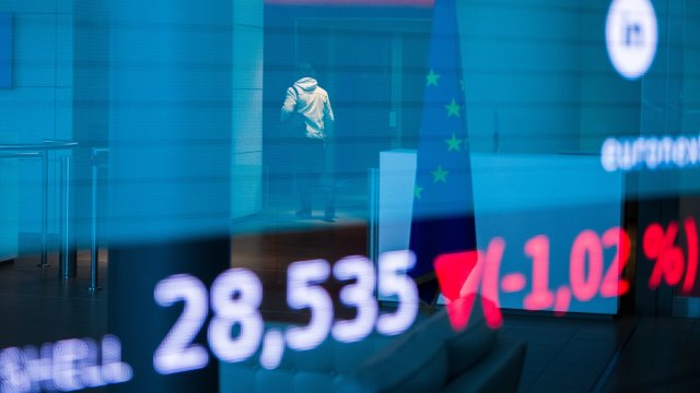 Атака на газовое месторождение в Иране окрасила европейские фондовые рынки в красный цвет