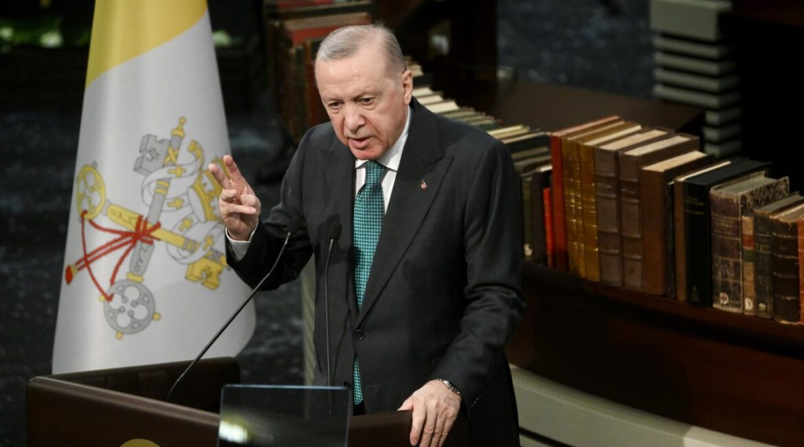 Эрдоган после очередной ракеты по Турции: Мы будем держать нашу страну подальше от этой вспышки