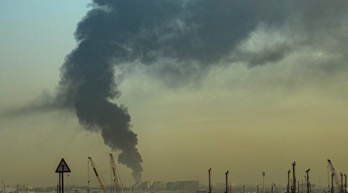 Сажа, углеводороды, диоксид серы: загрязнение от иранской войны будет длиться десятилетиями