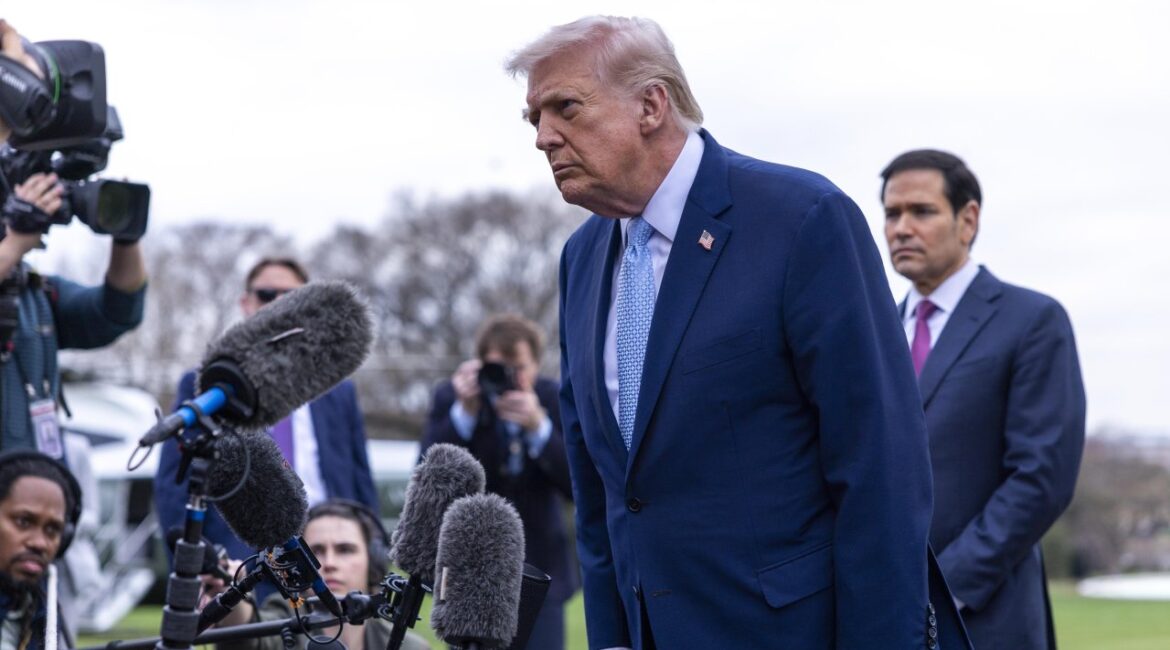 Трамп: США рассматривают возможность постепенного сокращения операции на Ближнем Востоке