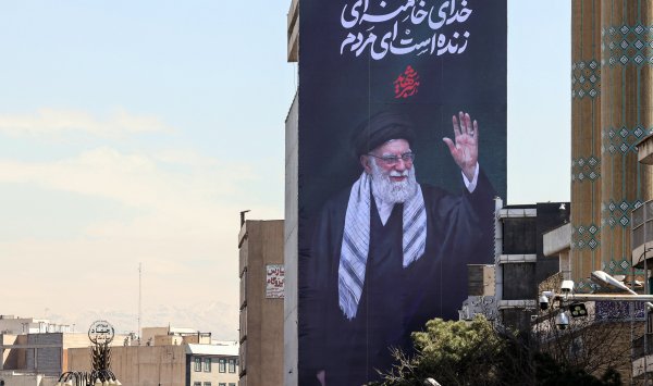 США входят в зону крайнего экономического риска после ударов по Ирану