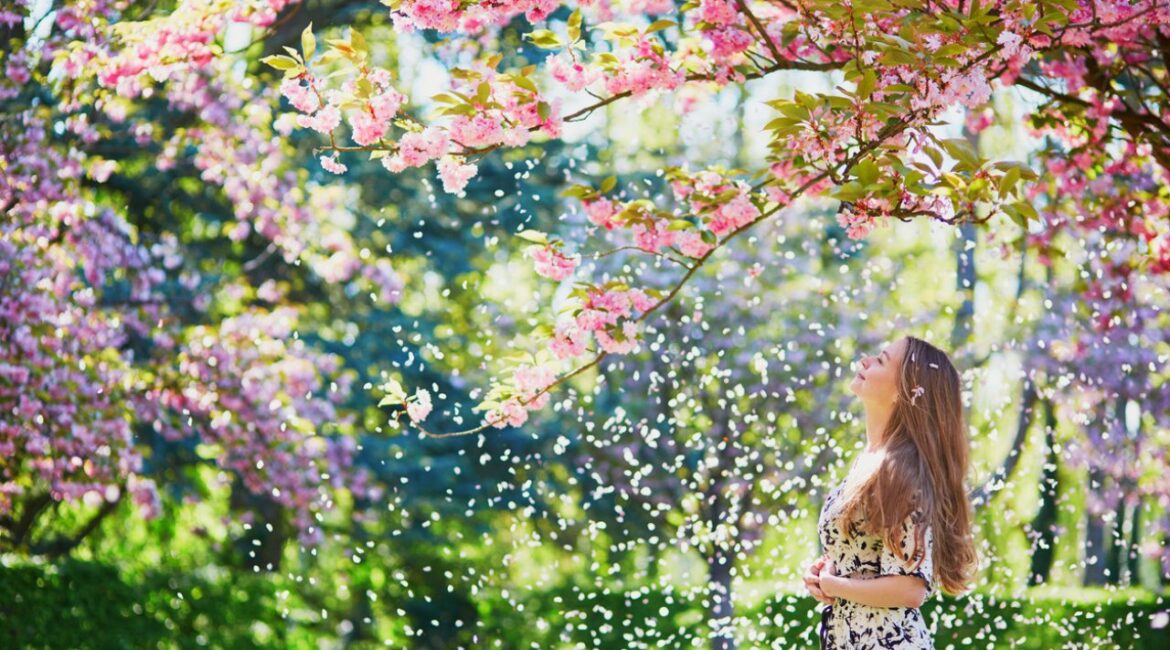 Весна будет волшебной для этих знаков.