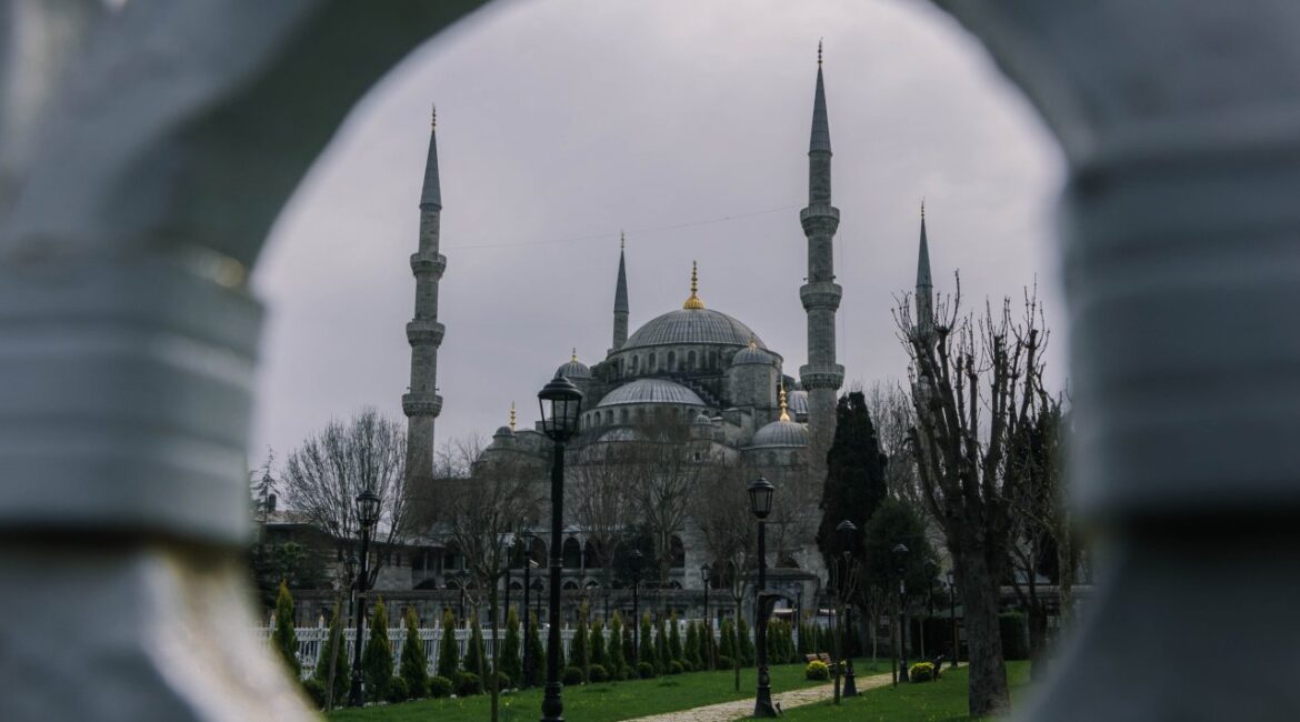 Взрыв газа в Стамбуле - Новости от Dnes.bg