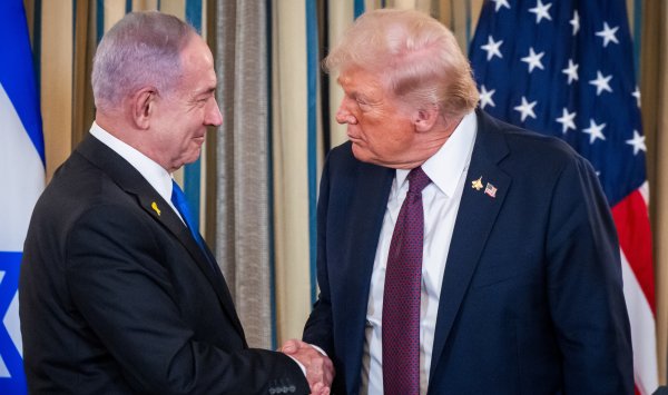 Израиль давно хотел втянуть США в войну с Ираном. Что дальше?