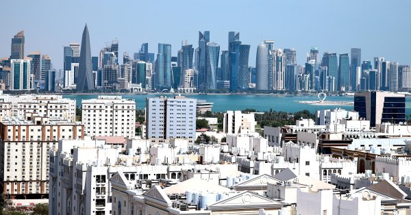 Внешне: предпринимаются усилия по эвакуации болгар из Кувейта, Катара и Бахрейна.