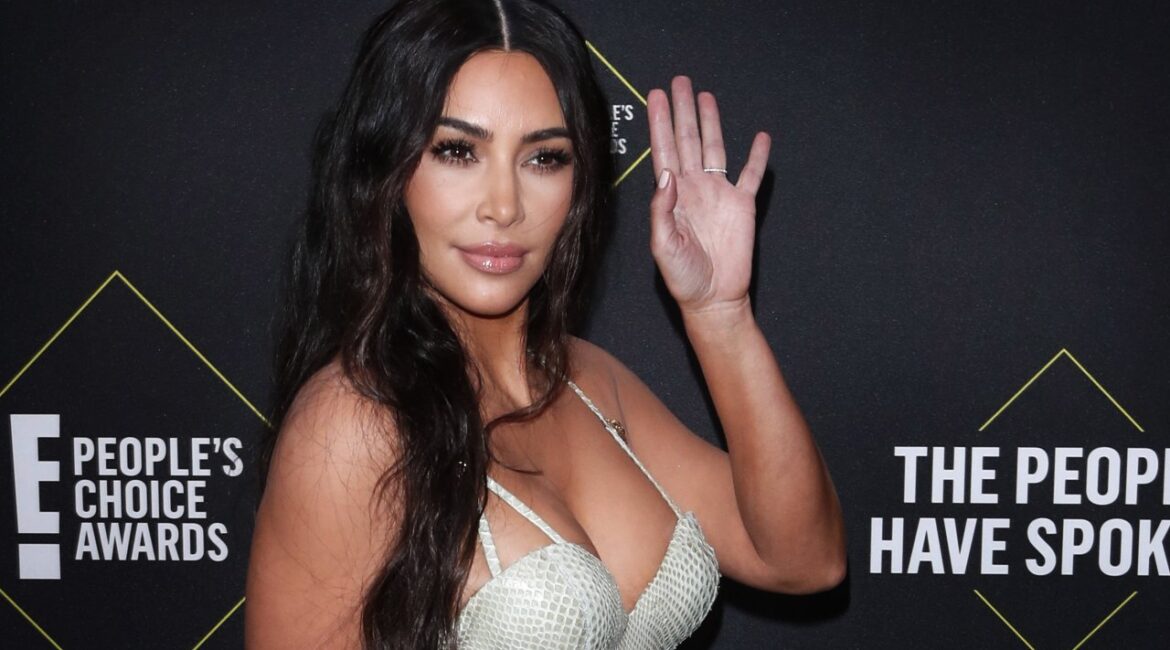 Становимся серьёзнее: Хэмилтон проводит время с детьми Ким Кардашьян